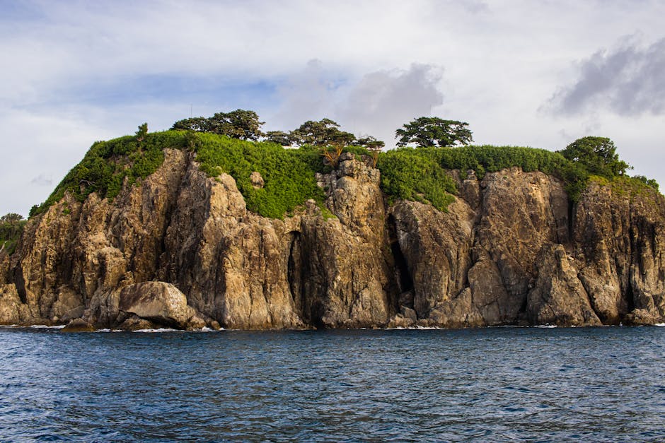 The Complete Guide to Island Hopping in the Caribbean